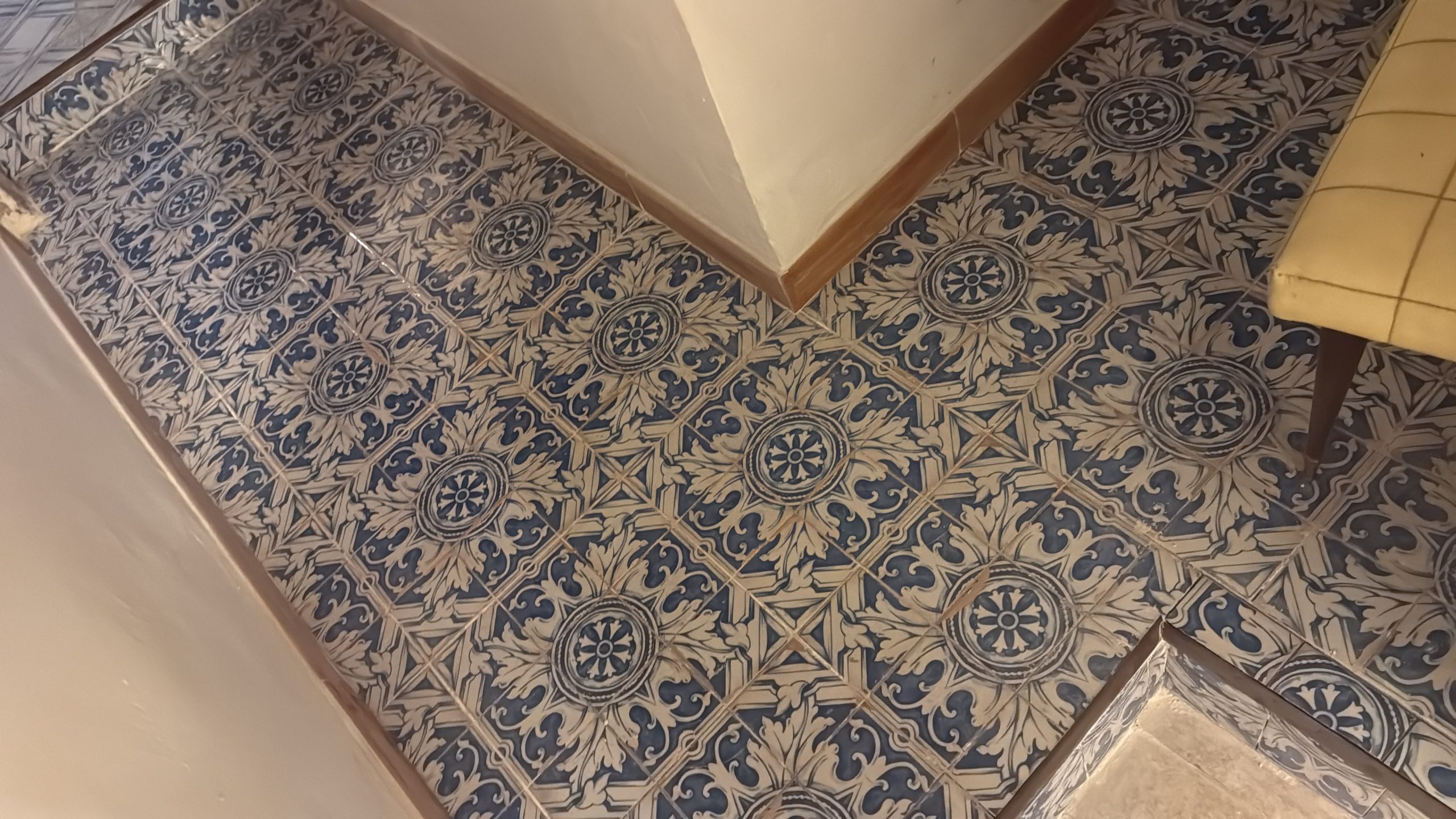 009F7B23-837D-4FAF-9A17-6E6F81AD2CBC